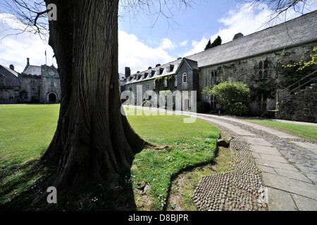 Dartington Hall Hof, Totnes, Devon. Besucherzentrum, Konferenz & Kunst Veranstaltungsort. Hotel Conference Center & Kunst Veranstaltungsort. Stockfoto