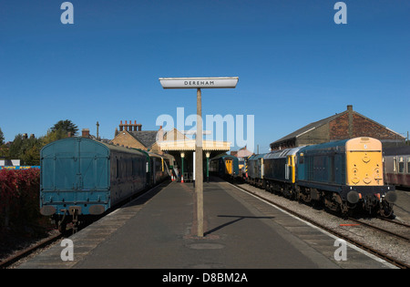 Mitte des Norfolk Railway Trust, Dereham Station mit Klasse 20 Diesel Lokomotive D8069, gebaut von English Electric Company Ltd. Stockfoto