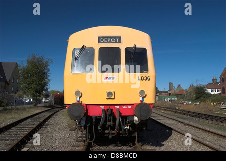 Klasse 101 Diesel Mulitple Ganzzug bei Mid Norfolk Railway Trust. Gebaut von Metropolitan Cammell in Birmingham von 1956 bis 59 Stockfoto