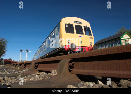 Klasse 101 Diesel Mulitple Ganzzug bei Mid Norfolk Railway Trust. Gebaut von Metropolitan Cammell in Birmingham von 1956 bis 59 Stockfoto