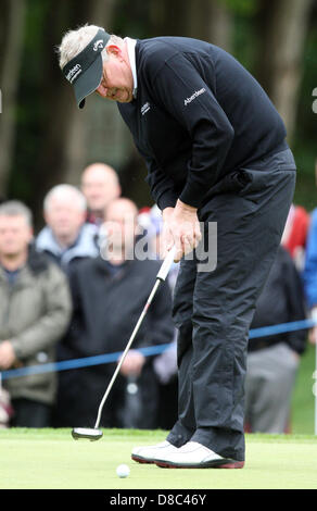 24.05.2013 Wentworth, England.  Colin Montgomerie während der BMW PGA Championship Runde 2 von Wentworth Golf Club Stockfoto