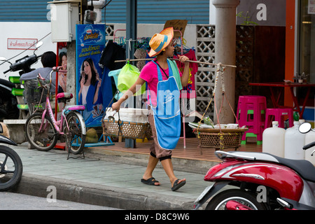 Typische Straßenleben in Patong auf Phuket, Thailand Stockfoto