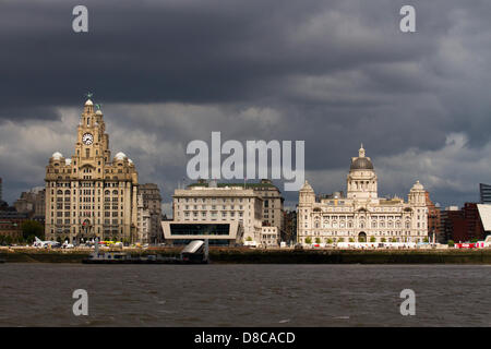 Liverpool, Vereinigtes Königreich 24. Mai 2013. Den 70. Jahrestag der Schlacht von den Atlantik (BOA 70) gedenken und Veranstaltungen rund um Liverpool. Die Schlacht des Atlantiks war die längste kontinuierliche militärische Kampagne im 2. Weltkrieg auf dem Höhepunkt von Mitte 1940 bis zum Ende des Jahres 1943. Bildnachweis: Mar Photographics / Alamy Live News Stockfoto