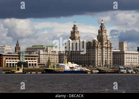 Liverpool, Vereinigtes Königreich 24. Mai 2013. Den 70. Jahrestag der Schlacht von den Atlantik (BOA 70) gedenken und Veranstaltungen rund um Liverpool. Die Schlacht des Atlantiks war die längste kontinuierliche militärische Kampagne im 2. Weltkrieg auf dem Höhepunkt von Mitte 1940 bis zum Ende des Jahres 1943. Bildnachweis: Mar Photographics / Alamy Live News Stockfoto