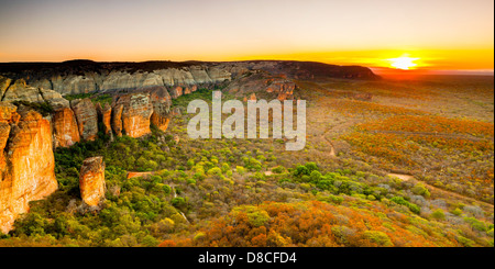 Blick von der Spitze der Pedra Furada in Parque Nacional da Serra da Wasserschweine Piauí Zustand, Nordosten Brasiliens. Stockfoto