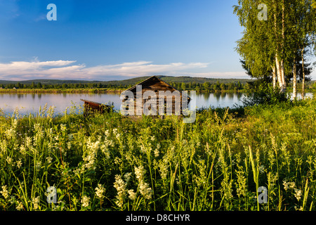 Eine schöne schwedische Landschaft vom Fluss Torneälv, Norrbotten (Nord-Schweden) Stockfoto