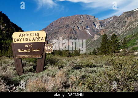 Adlerhorst Crag Tag Gebrauch-Bereich auf dem June Lake Loop Highway 158. In der Sierra Nevada in Kalifornien Stockfoto