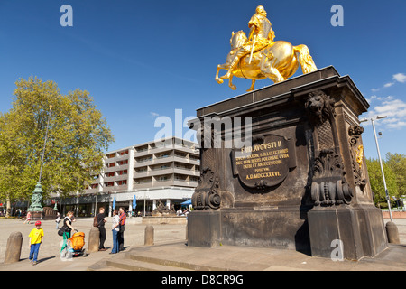 Dresden - "Goldener Reiter" (Goldener Reiter) Statue an der Hauptstrasse; Sachsen, Deutschland, Europa Stockfoto