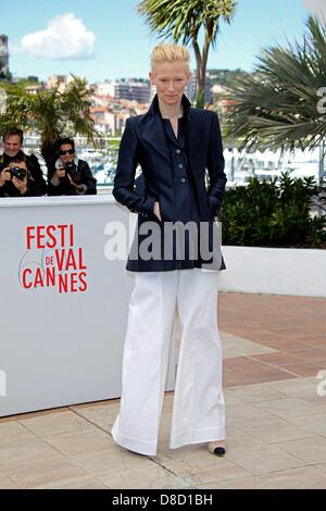 Schauspielerin Tilda Swinton besucht das Foto-Shooting von "Nur Liebhaber links lebendig" während der der 66. Internationalen Filmfestspiele von Cannes im Palais des Festivals in Cannes, Frankreich, am 25. Mai 2013. Foto: Hubert Boesl Stockfoto