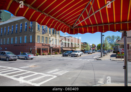 Franklin Street im Dorf von Watkins Glen in der Finger Lakes Region des Staates New York Stockfoto