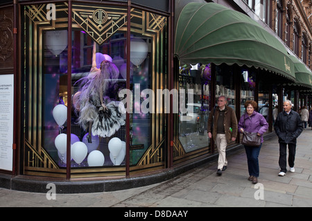 Das Kaufhaus Harrods, Knightsbridge, London, England Stockfoto