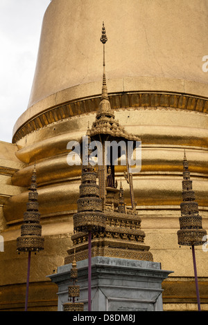 Der Phra Siratana Chedi im Grand Palace-Komplex. Bangkok, Thailand. Stockfoto