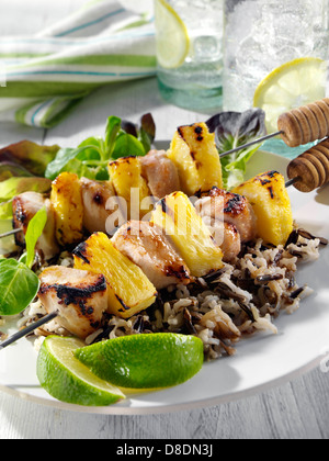 Hawaiian Chicken Brocken Spieße Hauptmahlzeiten Stockfoto