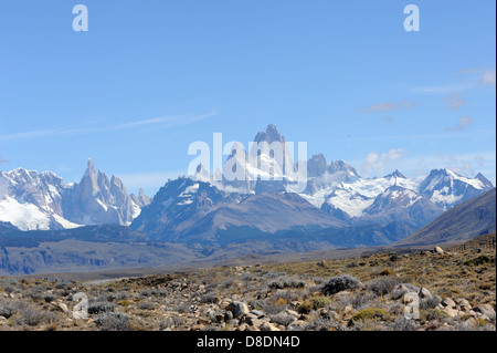 Monte Fitz Roy (Cerro Chaltén, Cerro Fitz Roy, Mount Fitz Roy, Mount Fitzroy) aus Süd-Ost. Stockfoto