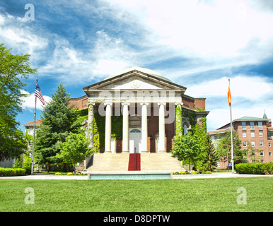 Hendricks Kapelle auf dem Campus der Syracuse University in Syracuse, New York im Frühjahr Stockfoto