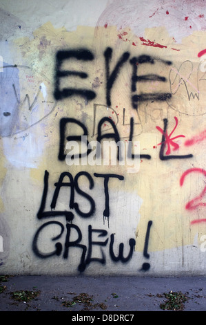 Graffiti in einer U-Bahn in Stockport, Greater Manchester Stockfoto