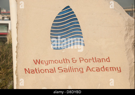 Willkommen identifiziert Stein, die die Weymouth und Portland Sailing Academy Stockfoto