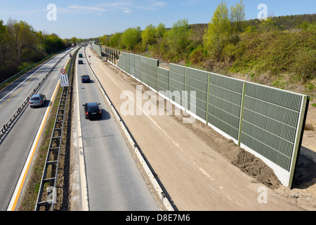 Bau der Lärmschutzwände auf der Autobahn 25 in Hamburg, Deutschland, Europa Stockfoto