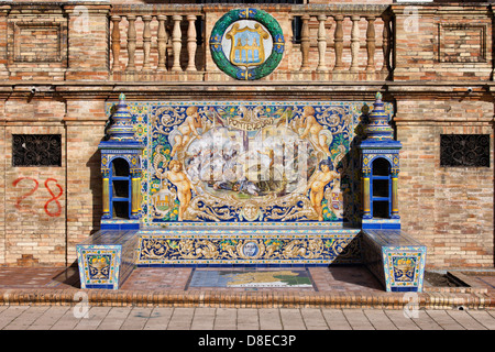 Bank mit Azulejos Kacheln (Verteidigung von Pontevedra) auf der Plaza de Espana in Sevilla, Spanien. Stockfoto