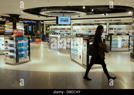 Zürich, Schweiz, Duty free Shop am Flughafen Zürich Stockfoto