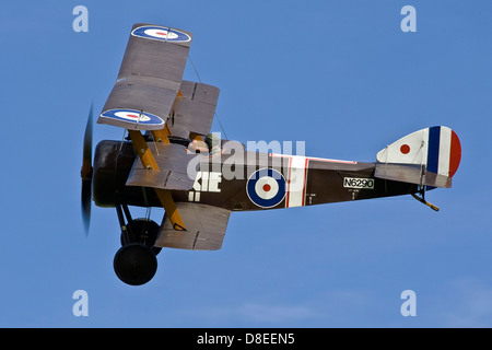 Sopwith Triplane G-BOCK N6290 First World war Vintage Replica Airplane Flypast auf der Old Warden Shuttleworth Airshow Stockfoto