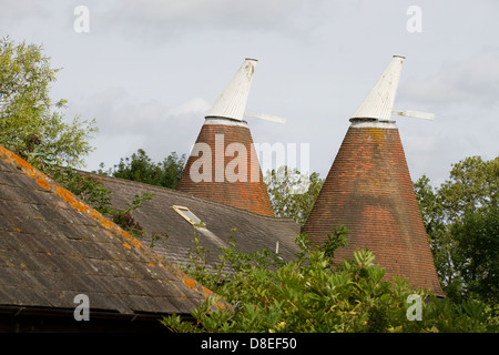 Konvertierte Oast Häuser in Kent England Stockfoto