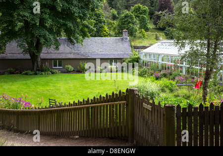Großbritannien, Schottland, Aberdeenshire, die Gärten des Schlosses Balmoral Sommer Residenz der britischen Königsfamilie. Stockfoto