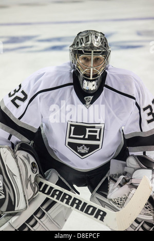 Ein Bild zeigt die Los Angeles Kings Eishockey Torwart Jonathan Quick während eine nationale Hockey-Liga Playoff-Spiel Stockfoto