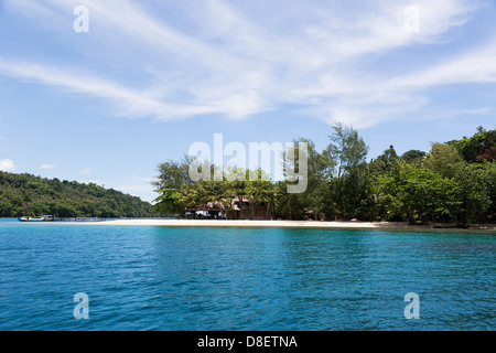 Eine isolierte Strand auf der Insel Togians in Sulawesi, Indonesien Stockfoto