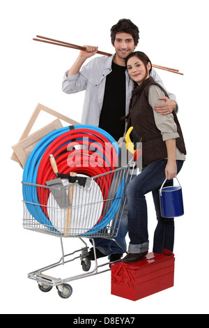 Paar DIY Materialien kaufen Stockfoto