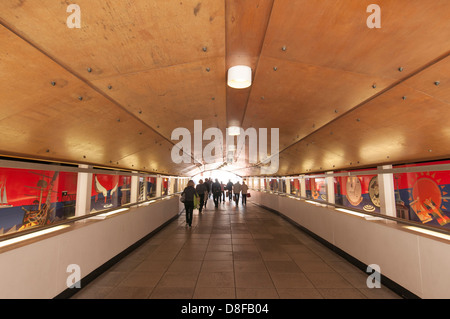 u-Bahn, Unterführung für Fußgänger Stockfoto