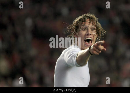 Hoffenheim Jannik Vestergaard feiert nach die deutschen Bundesliga-Abstieg-Spiel zwischen FC Kaiserslautern und der TSG 1899 Hoffenheim am Fritz-Walter-Stadion in Kaiserslautern, Deutschland, 27. Mai 2013. Hoffenheim besiegte Kaiserslautern in der zweiten Abstieg Match 2: 1 und bleibt in der Bundesliga. Foto. FREDRIK VON ERICHSEN Stockfoto