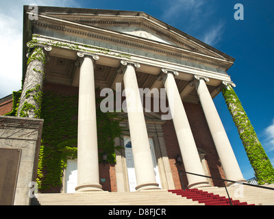 Hendricks Kapelle auf dem Campus der Syracuse University, Syracuse, New York im Frühjahr Stockfoto