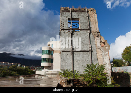 Die ausgebombt Hotel Neretva in Mostar, Bosnien. Stockfoto