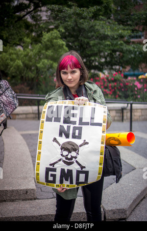 Aktivisten versammeln sich in Union Square in New York zum protest gegen die Monsanto company Stockfoto