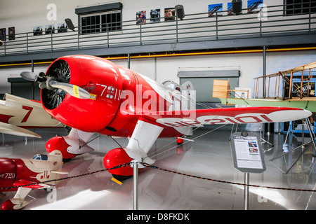 Das 1932 Gee Bee r-3 Racing Flugzeug auf Anzeige im Fantasy of Flight Museum, Polk City FL Stockfoto