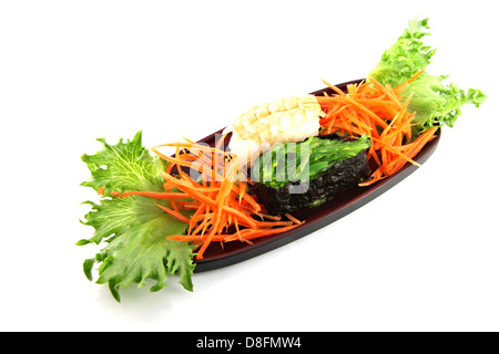 Das Sushi aus Garnelen und Seetang, Sushi ist eine Nahrung des japanischen. Stockfoto