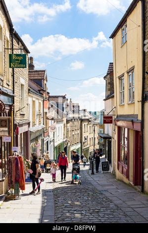 Catherine Hill mit unabhängigen Läden in Frome, Somerset, England, UK Stockfoto