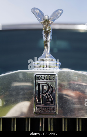 Fronthaube Ornament auf einem klassischen Rolls-Royce Stockfoto