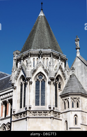 Detailansicht der Turm des königlichen Gerichtshof. London, UK Stockfoto