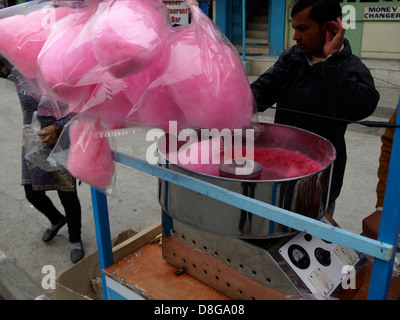 Zuckerwatte-Anbieter in Nepal Stockfoto