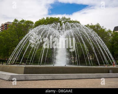 Wasser-Brunnen vor Alberta Legislature Gebäude in Edmonton Stockfoto