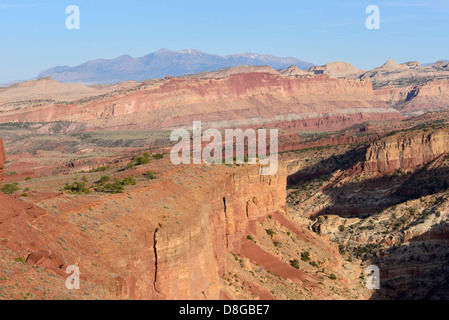 Capital Reef und die Heinrich-Berge vom Sunset Point, Capital Reef National Park, Utah. Stockfoto