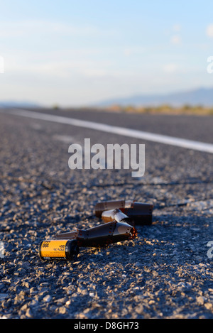 Ausrangierte Filmrolle an der Seite der Autobahn im Bereich des großen Beckens von Utah. Stockfoto