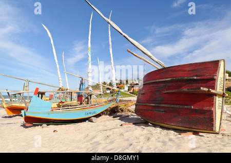 Segelboote am Strand Canoa Quebrada, Ceará, Brasilien Stockfoto