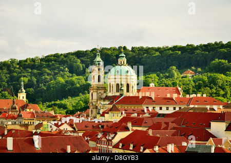 Dächer von Prag Stockfoto