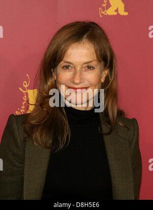 Isabelle Huppert bei Photocall "Comedy of Power" (Französisch "L'Ivresse du Pouvoir") während der Berlinale, den 56. Internationalen Filmfestspielen in Berlin im Jahr 2006. Stockfoto