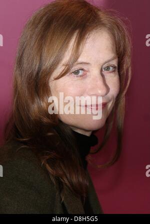 Isabelle Huppert bei Photocall "Comedy of Power" (Französisch "L'Ivresse du Pouvoir") während der Berlinale, den 56. Internationalen Filmfestspielen in Berlin im Jahr 2006. Stockfoto