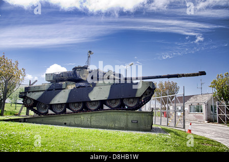 Häuptling Kampfpanzer, außerhalb Castlemartin camp Stockfoto