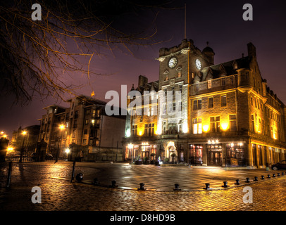 Das Malmaison Hotel in Leith in der Nacht @Hotpixuk Stockfoto